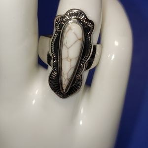Vintage Southwestern Howlite Silver Ring Size 8